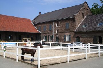 Gut Altwahlscheid in Neuss Uedesheim - Foto: Rotger Kindermann